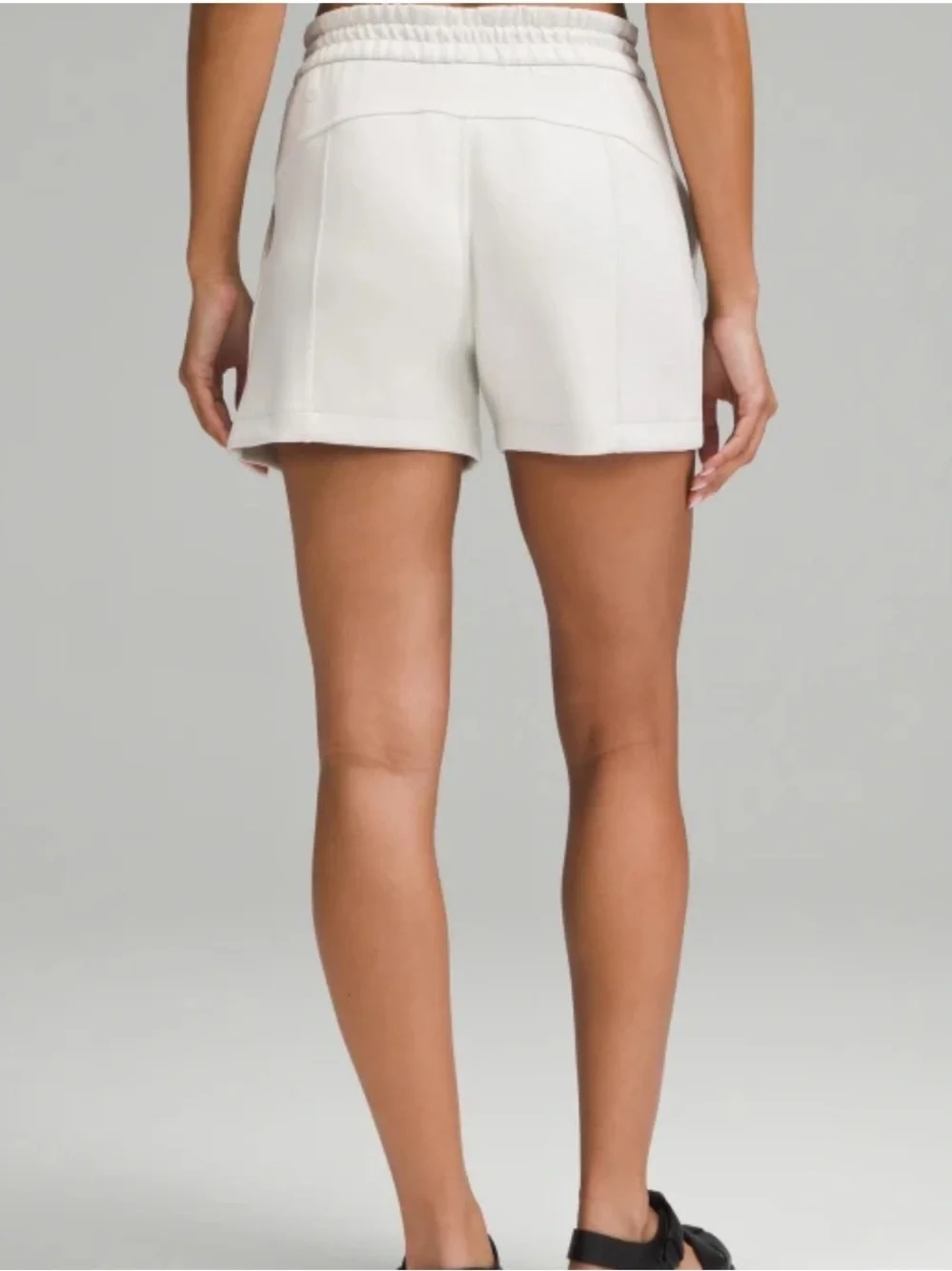 Lululemon Women’s Softstreme High-Rise Short 3.5